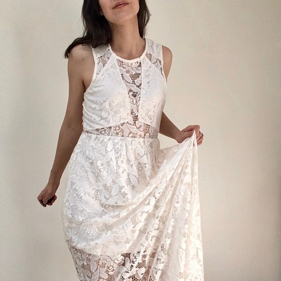 Cream lace dress - Picture 4 of 14